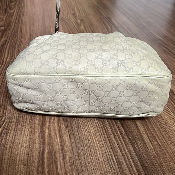 A 235 - 💯% authentic Gucci shoulder bag - Picture 7 of 16